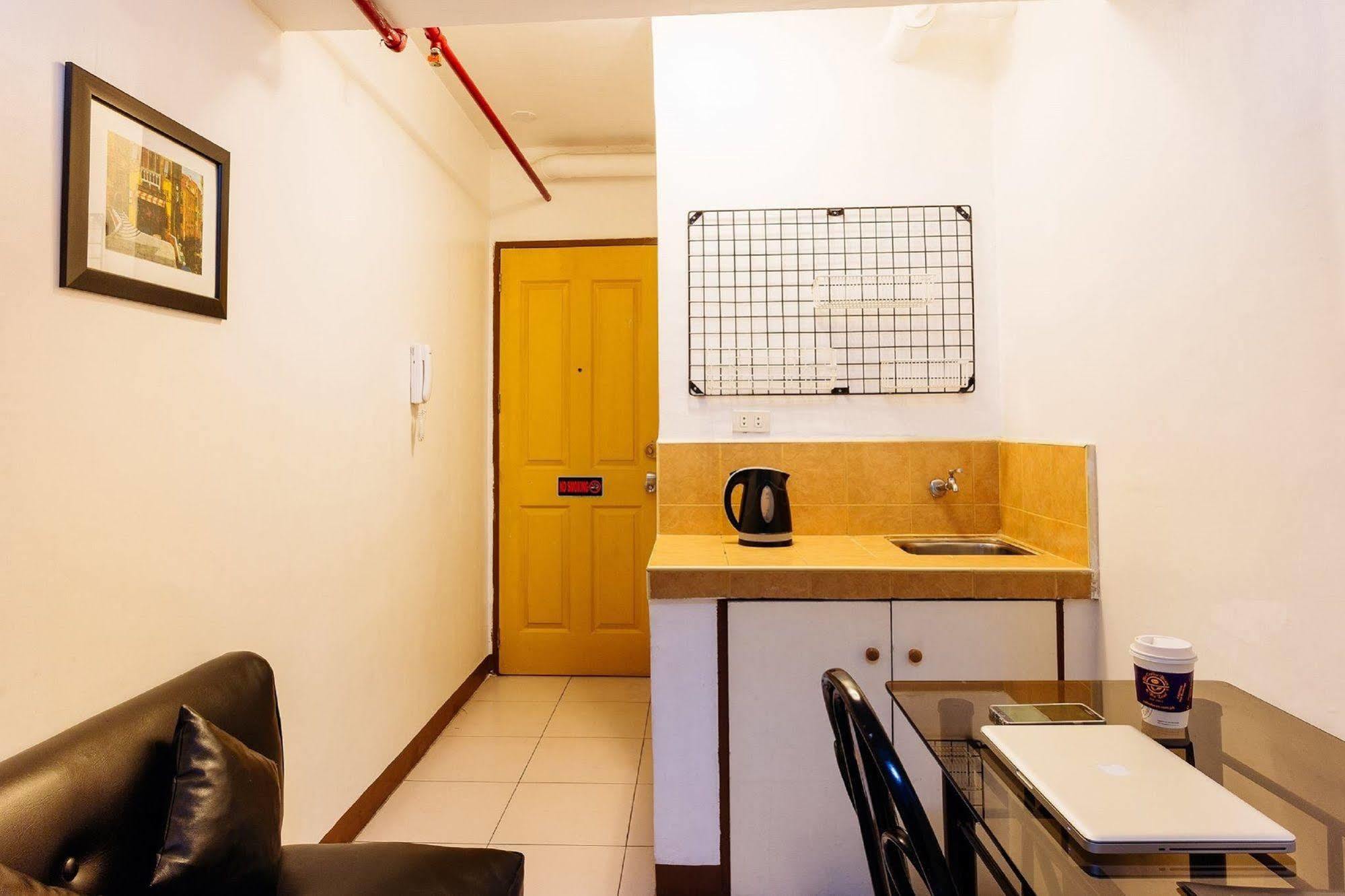 Oyo 859 City Stay Inns Pasong Tamo Makati City Esterno foto