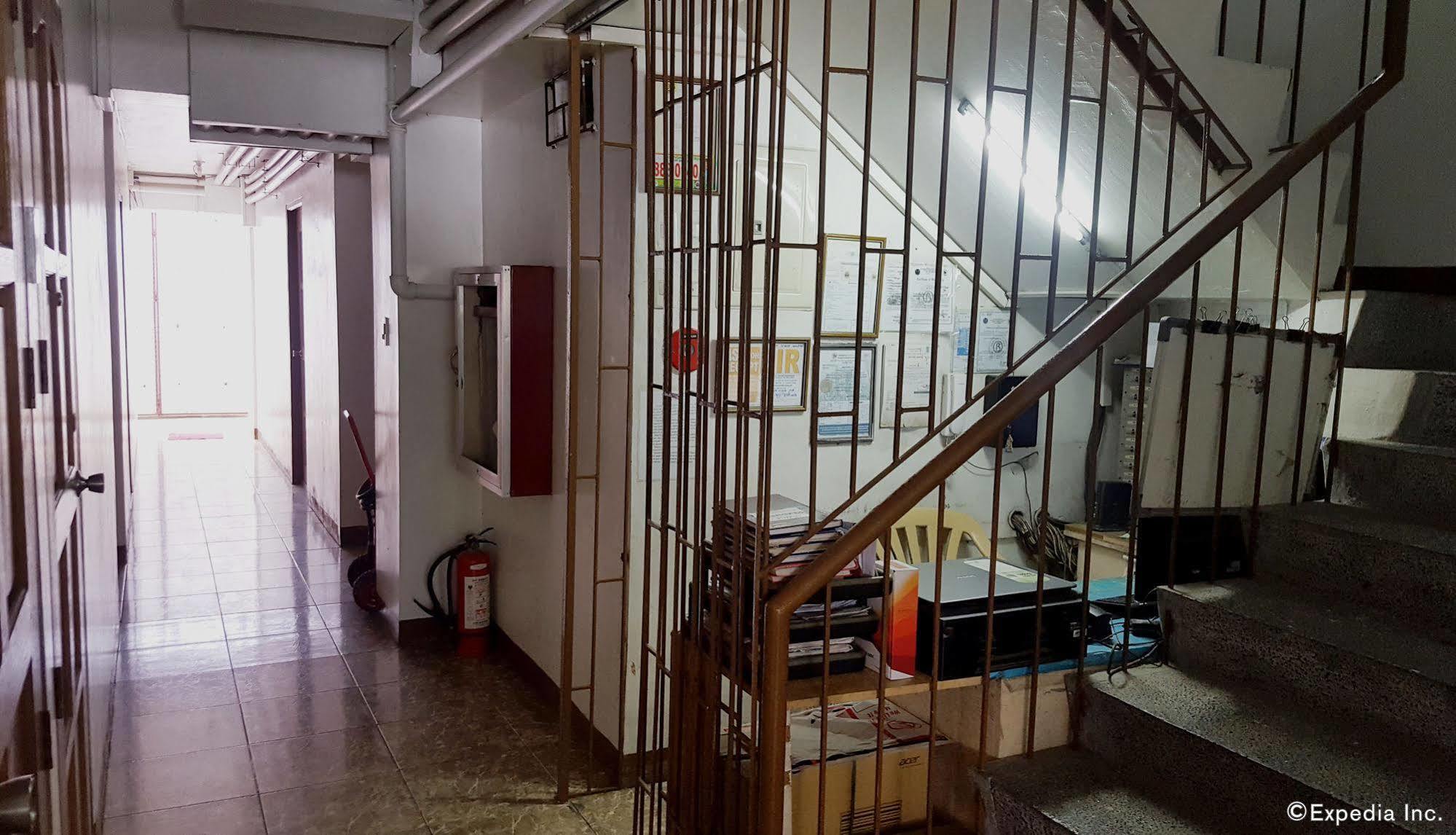 Oyo 859 City Stay Inns Pasong Tamo Makati City Esterno foto